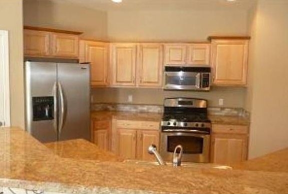 5th image of 417 Golden Dr