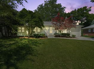 1138 E Colonial Dr, Racine, WI 53405