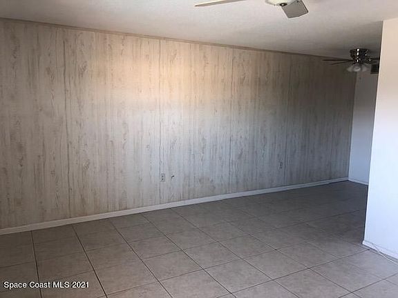4th image of 7801 Ridgewood Ave APT 25