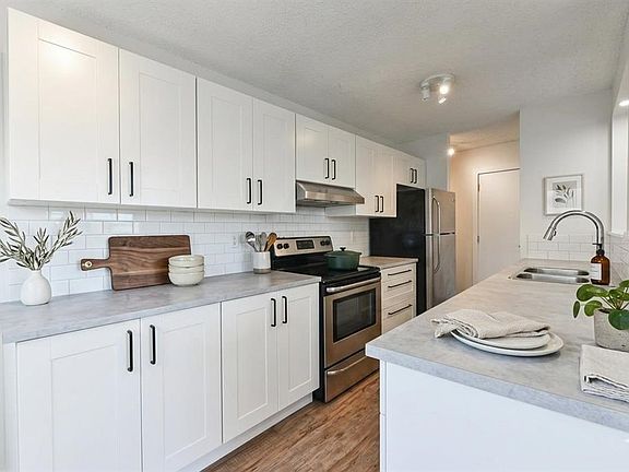 4th image of 2220 W 16a St SW #204