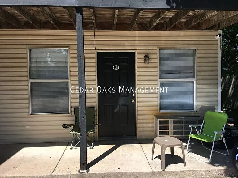 420 Park St #101 — Photo 3