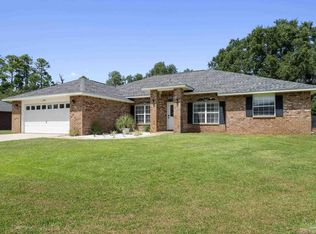 1892 Bay Oaks Cir, Milton, FL 32583