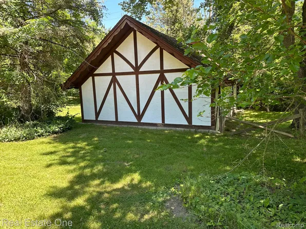 11780 Scott Rd, Davisburg, MI 48350