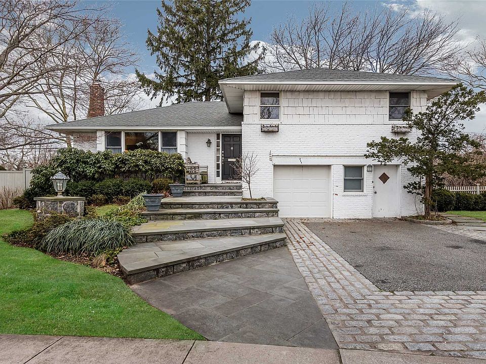 1st image of 844 Regent Dr