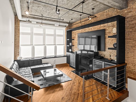 3rd image of 1830 Ridge Ave APT 103