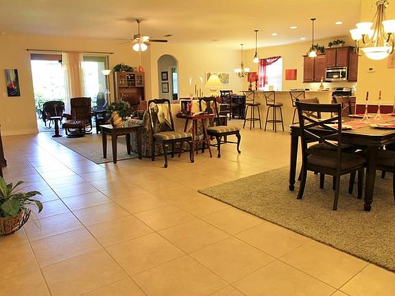 4th image of 211 Victoria Trails Blvd
