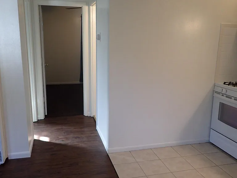 410 W McPherson St #4 — Photo 7