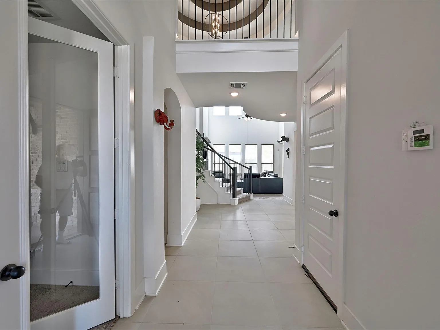 4 bed, 3.5 bath, 3512 sqft, $3,700 — Photo 4