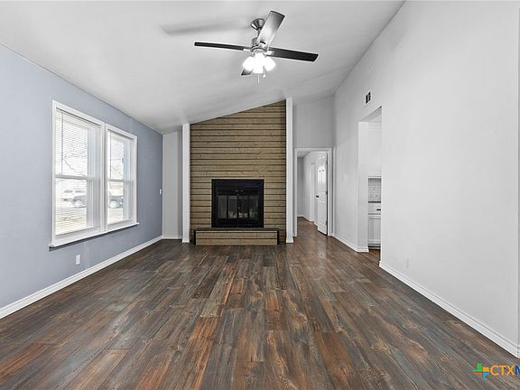 3rd image of 3102 Julie Ln