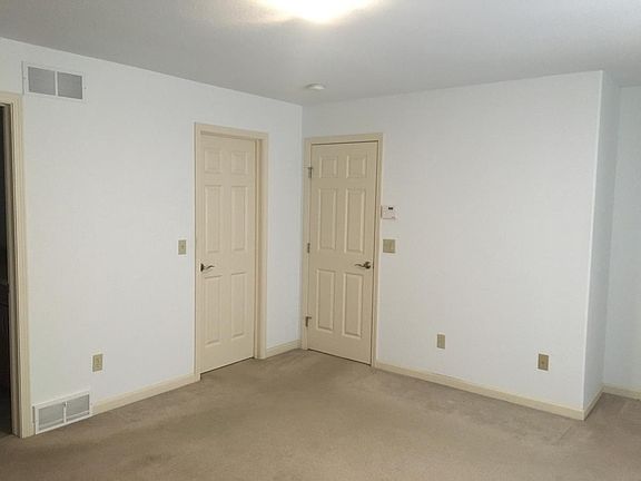 4th image of 1368 Youll St