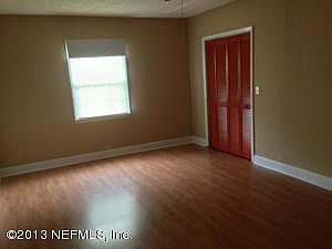 1st image of 954 Odessa Dr E