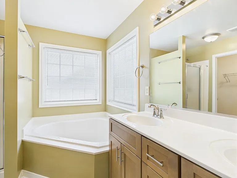 12404 Ivyridge Ter — Photo 29
