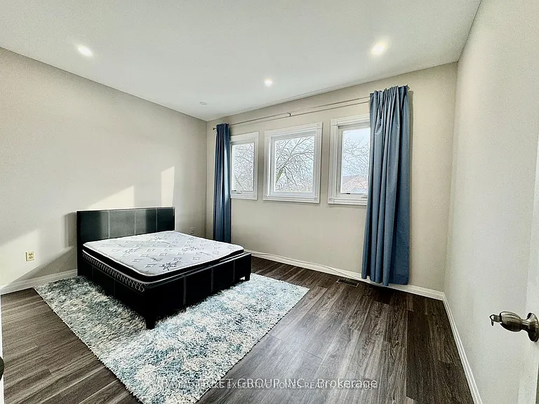 5045 Rundle Ct #UPPER — Photo 16