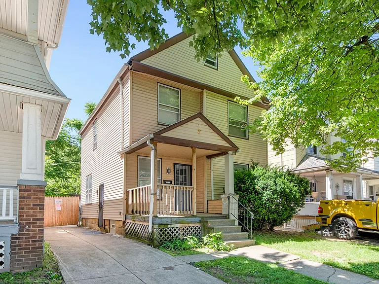 3317 Virginia Ave — Photo 2