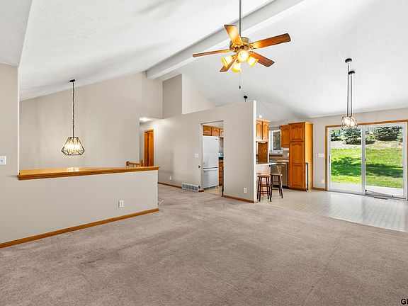 4th image of 3072 S 35th Ave