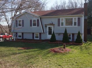 668 Vauxhall Street Ext, Waterford, CT 06385