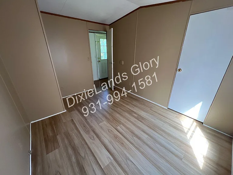 313 Breeding Ln — Photo 19