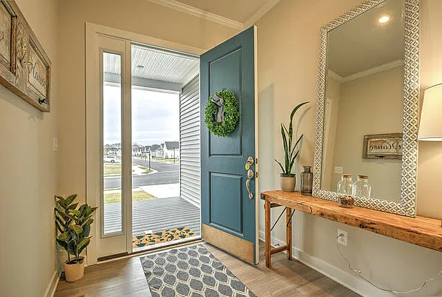 2 bed, 1975 sqft, $3,950 — Photo 2