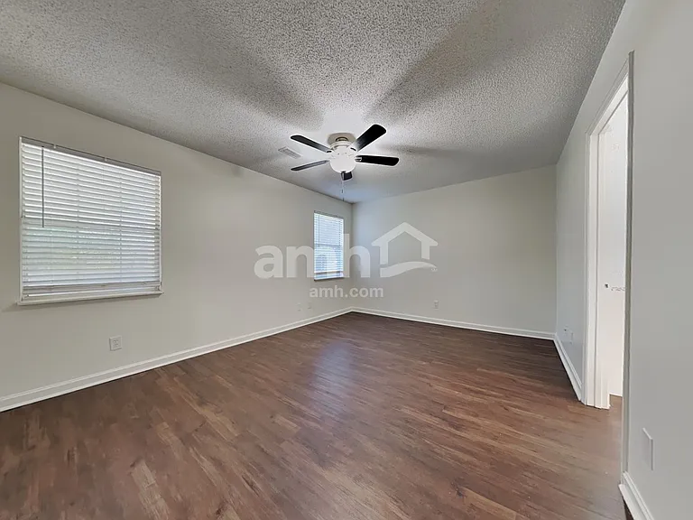 7548 Applecross Rd — Photo 10