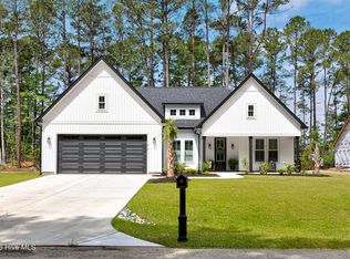 813 Boundaryline Dr NW, Calabash, NC 28467