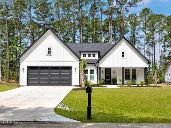 813 Boundaryline Drive NW, Calabash, NC 28467