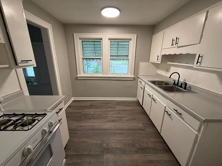 4772 E 90 — Photo 8