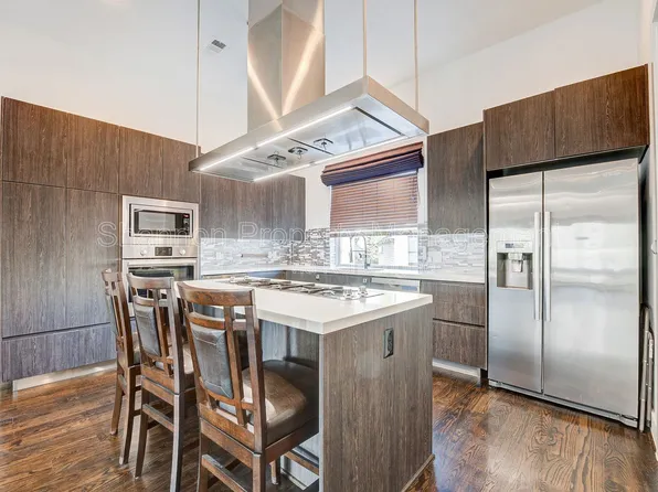 2333 Sperber Ln, Houston, TX 77003