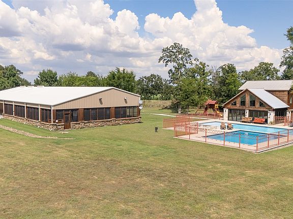 5th image of 830 County Road 1439