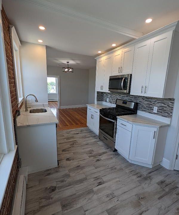 1st image of 48 Essex St APT 10
