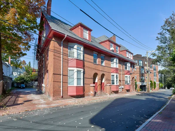 3 Walker St APT 3, Portland, ME 04102