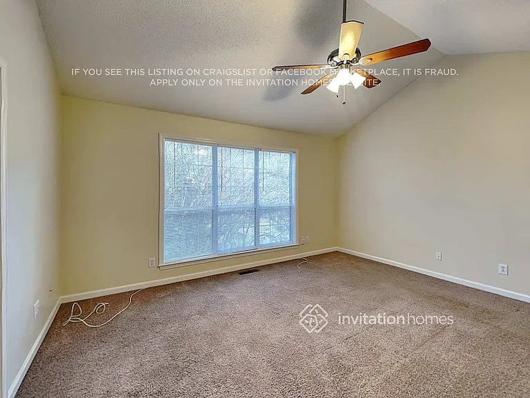 6439 Skyline Dr — Photo 13