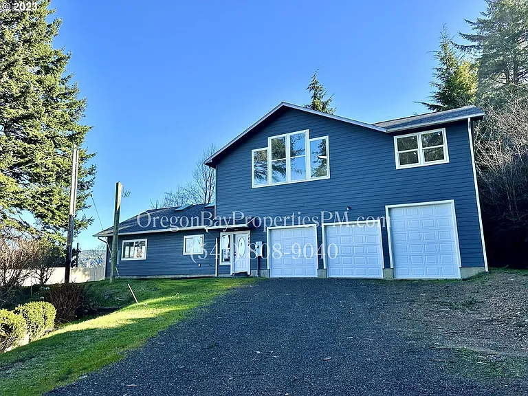 1656 Coos River Hwy — Photo 1