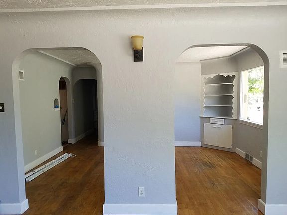 4th image of 1621 6th Ave #A