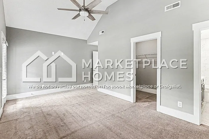 118 Bell St — Photo 14