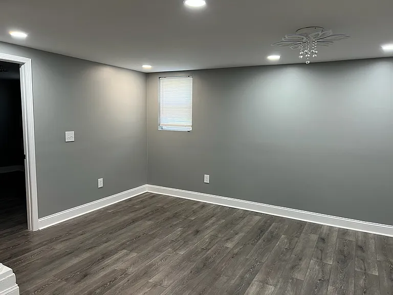 2321 Hawthorne Ave — Photo 21