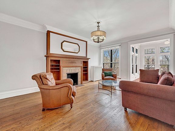 3rd image of 5606 S Blackstone Ave #2