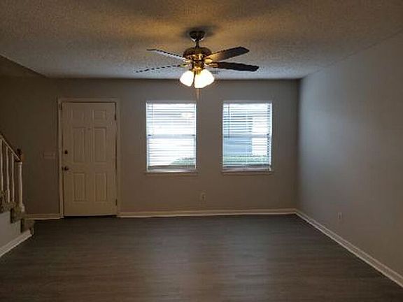 5th image of 3822 Thrushwood Dr
