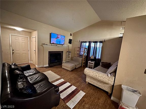 2nd image of 7200 Wayfarer Dr