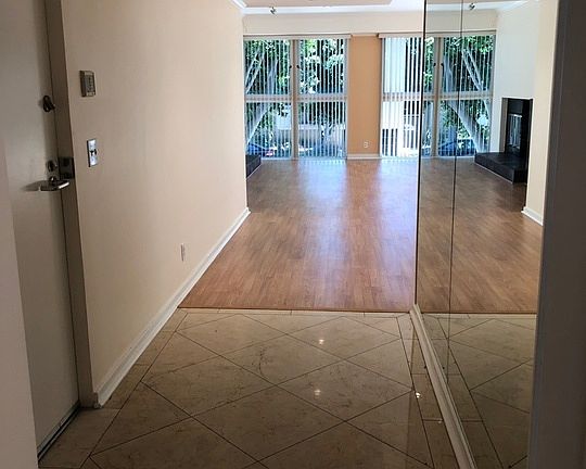 4th image of 1927 Glendon Ave APT 101