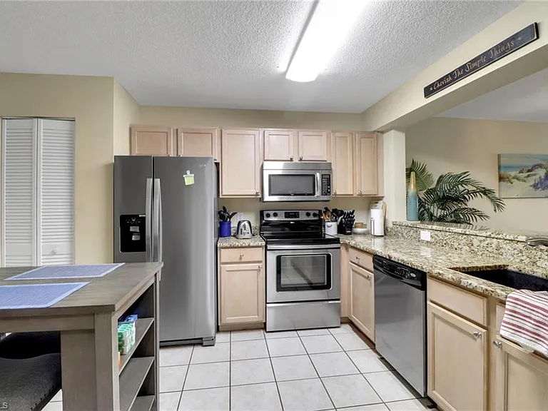 9901 Sunset Cove Ln #226 — Photo 4