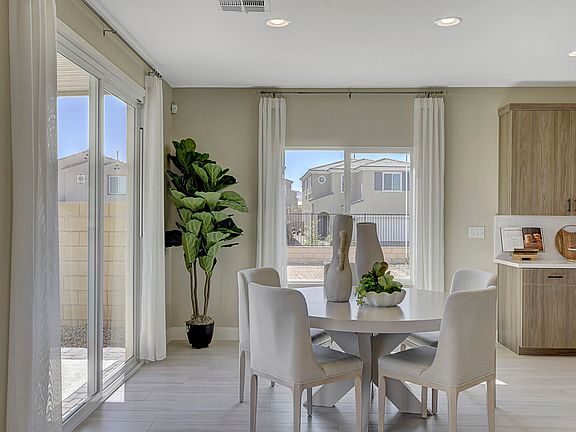 The Joshua - Dining Area