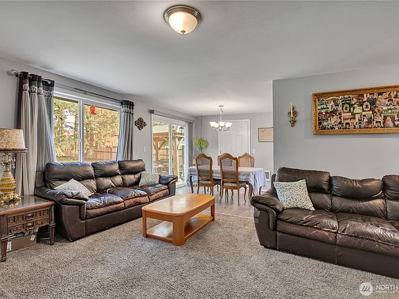 5th image of 20209 2nd Avenue Ct E