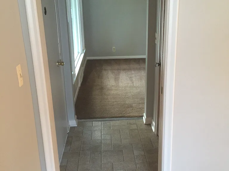 429 E Jarvis Ave — Photo 20
