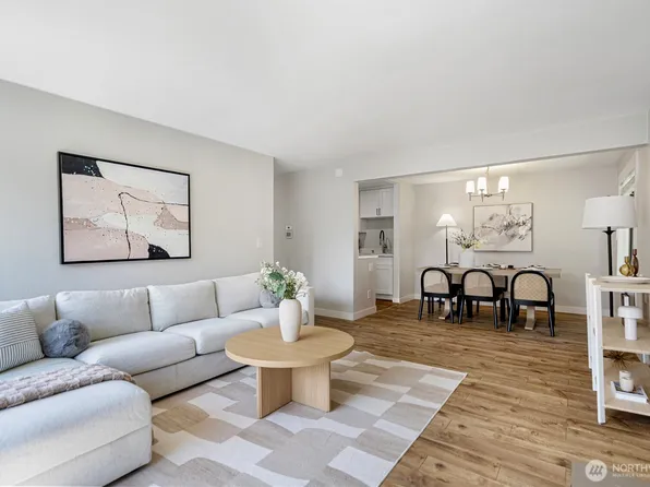 9902 NE 124th St #1202, Kirkland, WA 98034