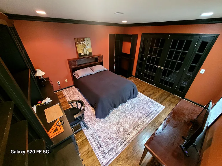 5917 Manor Pl — Photo 2