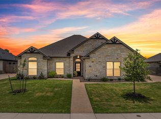 812 Gallant Fox Rd, Hewitt, TX 76643