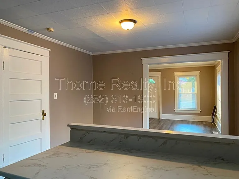 1409 Dogwood Ave — Photo 10