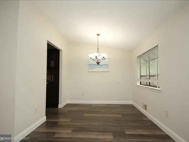 37 Easton Ct — Photo 10