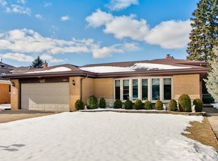 802 S Na Wa Ta Ave, Mount Prospect, IL 60056