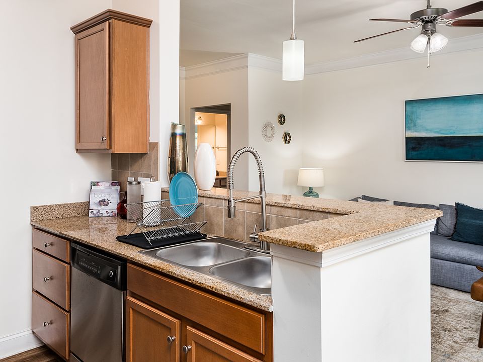 1911 Greymouth Rd Charlotte NC Zillow